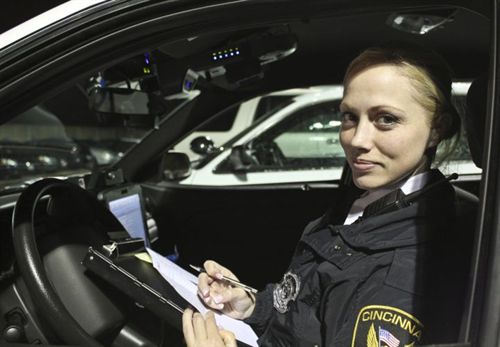 Female-Police-Officer